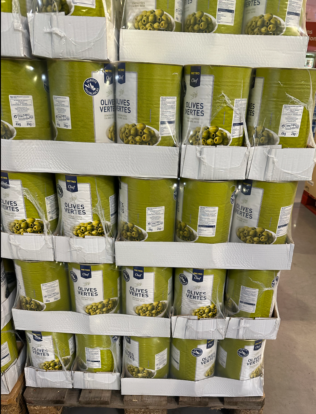 LOTS DE 30 boites D’ olives vertes dénoyautées 4 KG
