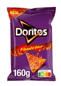 Lot de 10 cartons de 24 unités de Doritos Flamin’ Hot Nacho Cheese, 160g.
